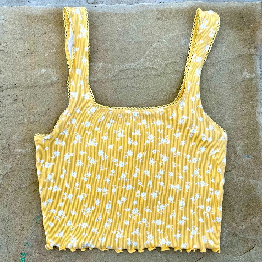 Forever 21 tank top cropped yellow size small